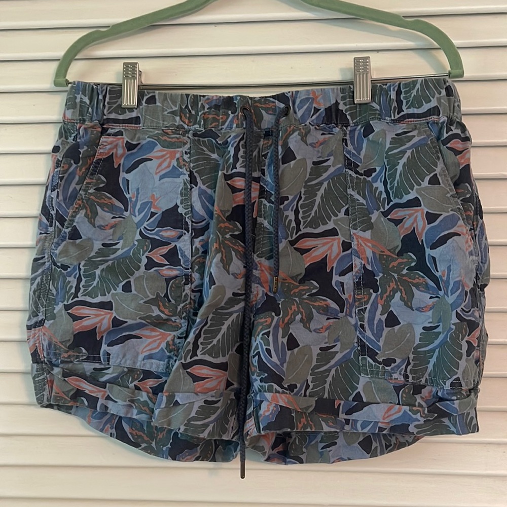 LL Bean Signature cuffed shorts, size medium